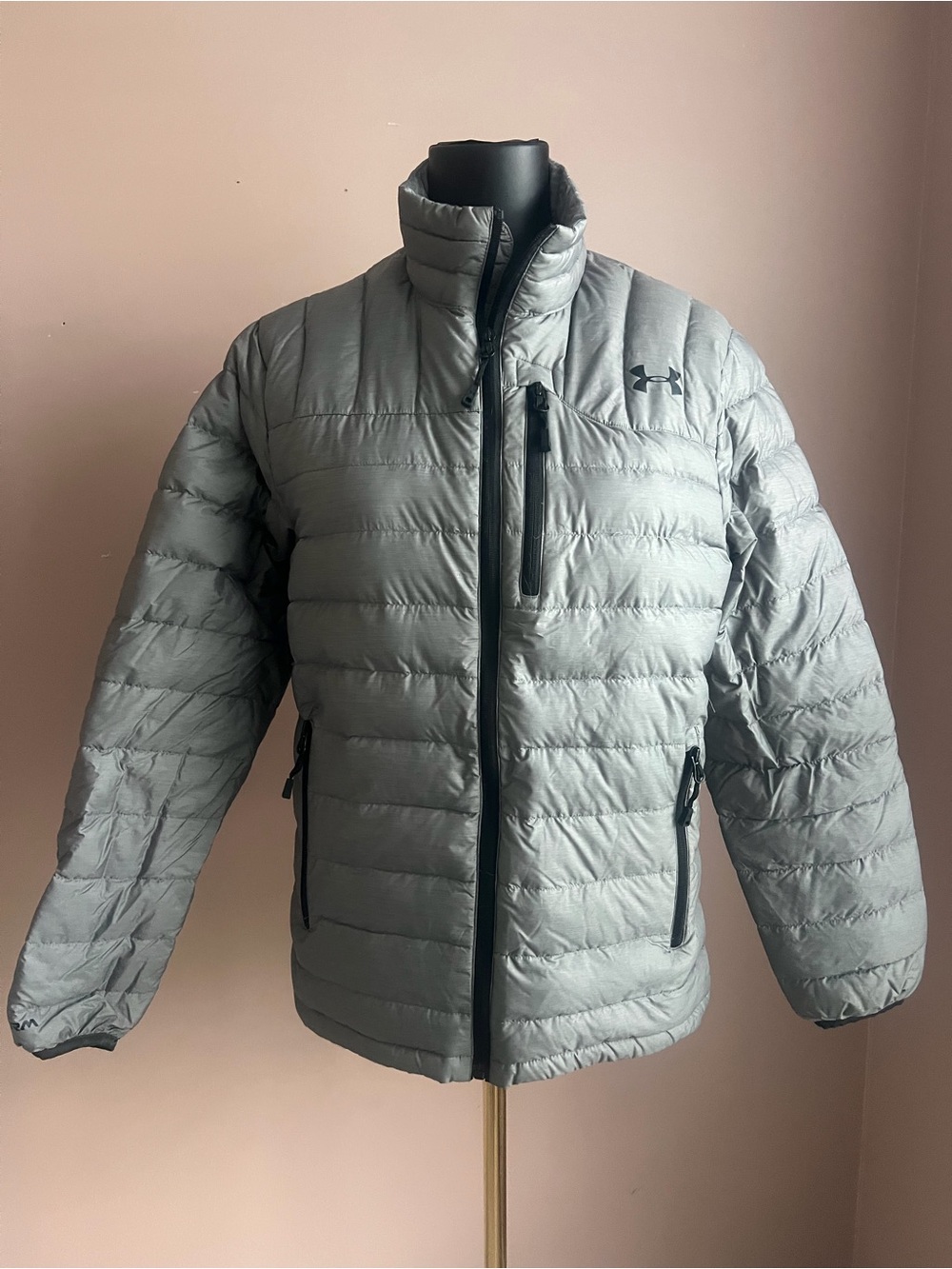 Under Armour Light Gray Quilted light weight Puffer Jacket